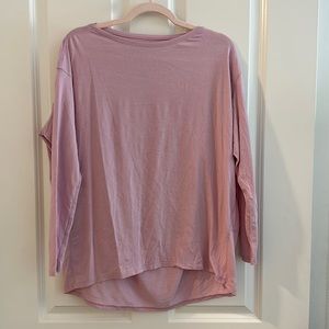 Lululemon shirt very good used condition size 6/8